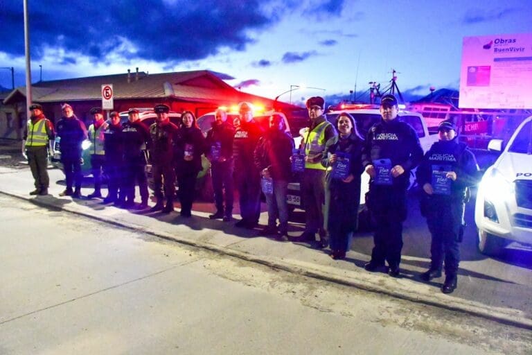 Organismos públicos refuerzan medidas preventivas en Puerto Williams para un 18 de septiembre seguro