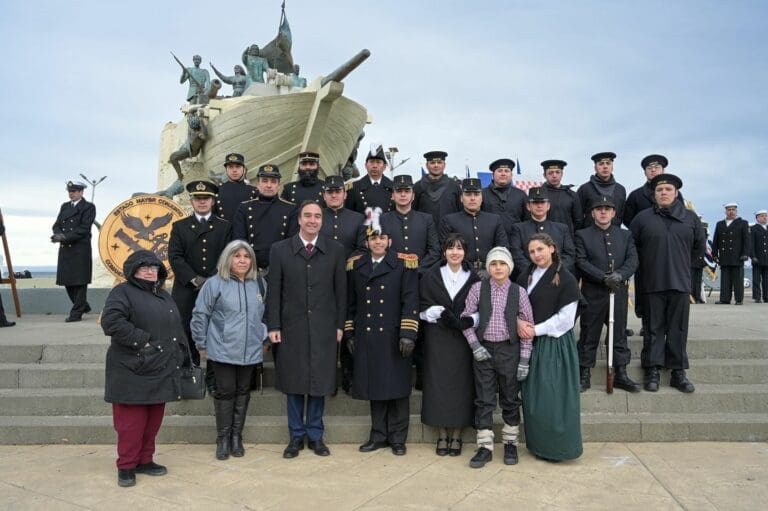 Con feriado regional se conmemoró el aniversario 181 de la Toma de Posesión del Estrecho de Magallanes