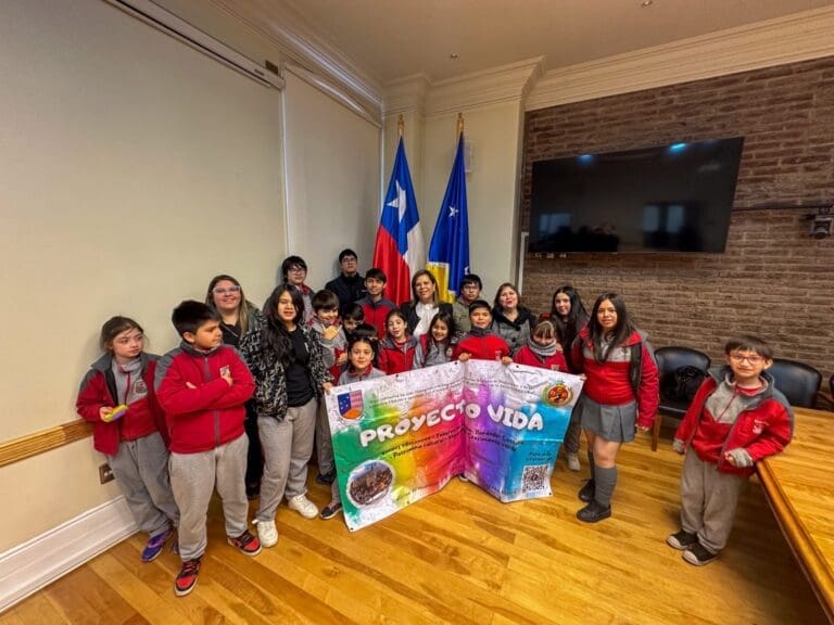 Estudiantes de Laguna Blanca visitaron las dependencias del Gobierno Regional de Magallanes