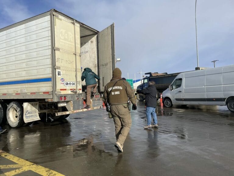 Operativo intersectorial fiscaliza vehículos y pasajeros en Punta Arenas para prevenir incidentes en las Fiestas Patrias