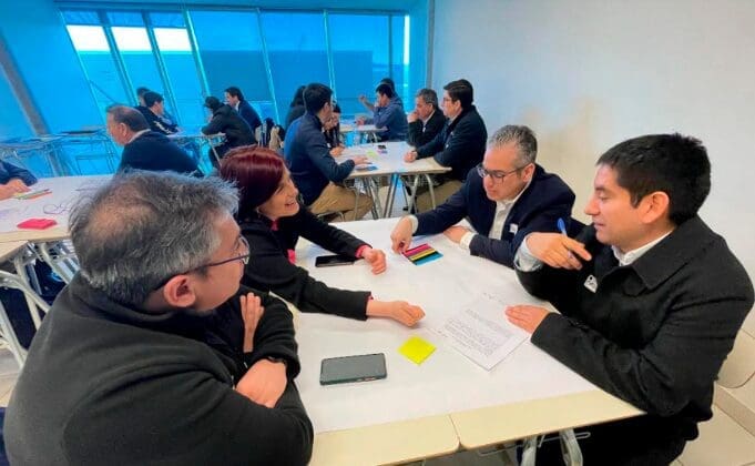 Diálogos para la Salmonicultura del Futuro se realizan en Punta Arenas con mirada hacia el 2050