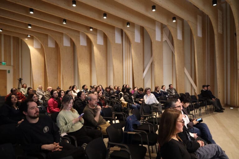 Seminario en Puerto Williams impulsa la creación de un currículum educativo con pertinencia territorial