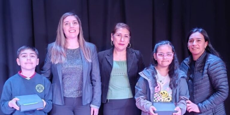 Junji Magallanes entrega Becas de Excelencia Académica 2024 a hijos e hijas de funcionarios