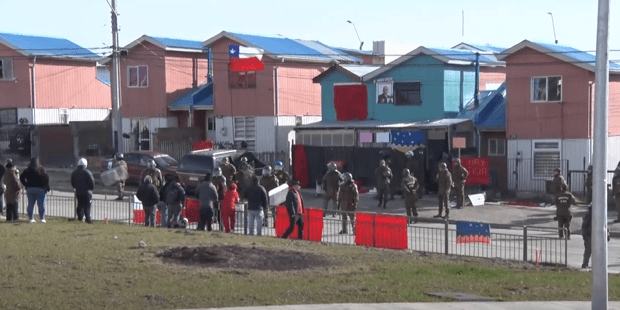 Dramático intento de desalojo: mujer denuncia estafa y uso excesivo de la fuerza por parte de Carabineros