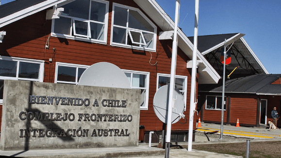 Detienen a ciudadano argentino en Paso Fronterizo Integración Austral por contrabando de dinero