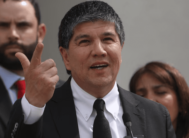 Exsubsecretario del Interior Manuel Monsalve es enviado a prisión preventiva por delitos sexuales