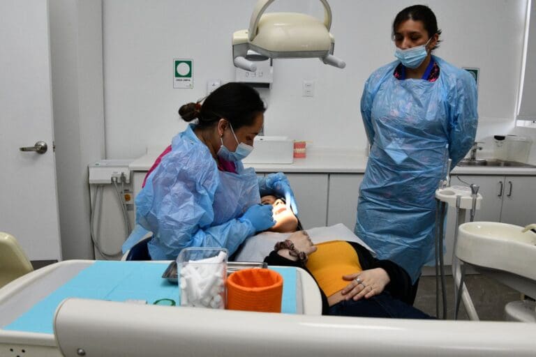 Punta Arenas inicia Programa Piloto de Ortodoncia para adolescentes