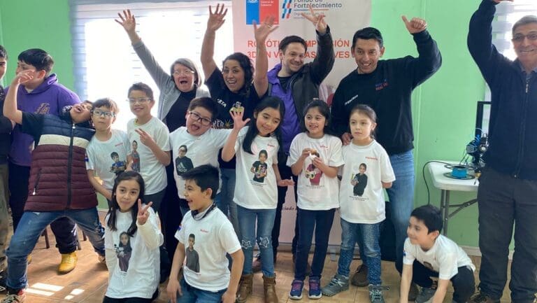 Villa Las Nieves impulsa la robótica e impresión 3D para niños gracias a proyecto comunitario