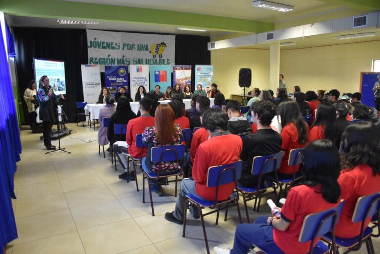 Escuela Pedro Pablo Lemaitre firma convenio para promover controles de salud en niños y adolescentes