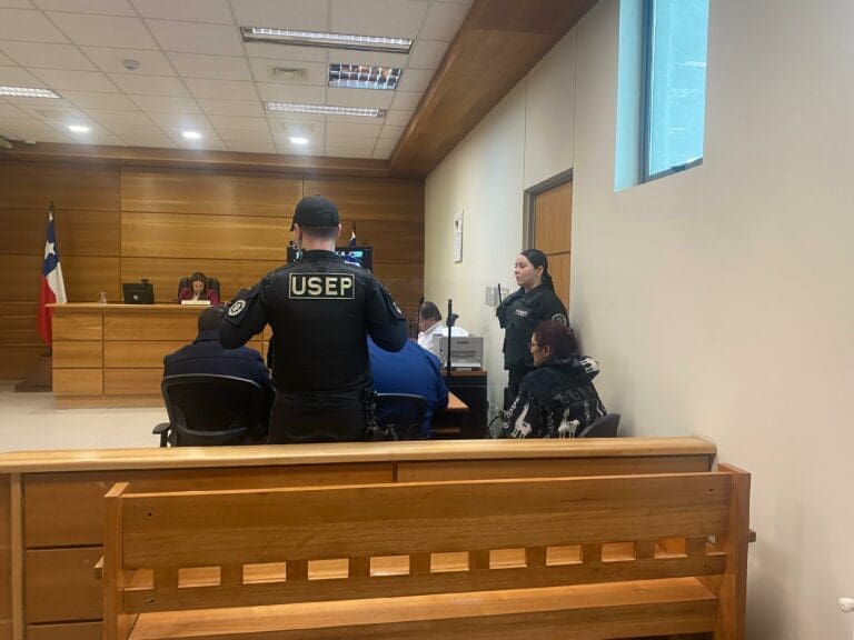 Formalizan a hija que maltrató a su madre con demencia senil