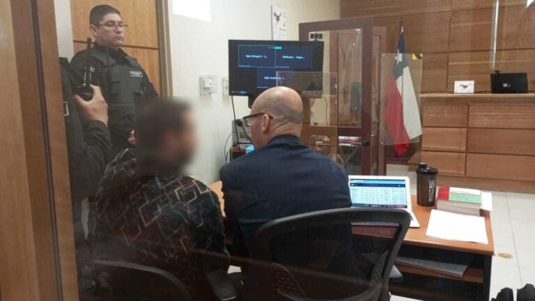 Detienen a sujeto acusado de intentar asfixiar a su pareja