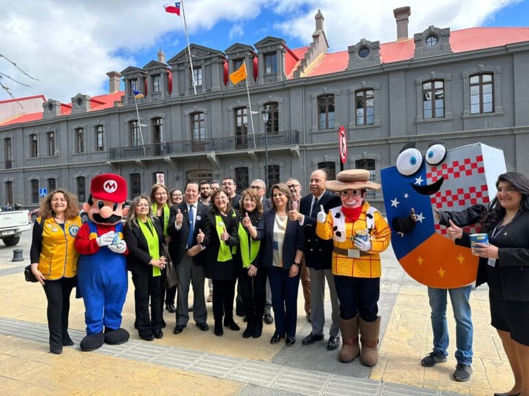 Gore realizó izamiento de la bandera de las Jornadas por la Rehabilitación en Magallanes