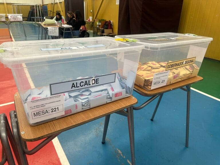 Segunda jornada de votación en Punta Arenas: menor afluencia de votantes y ambiente tranquilo