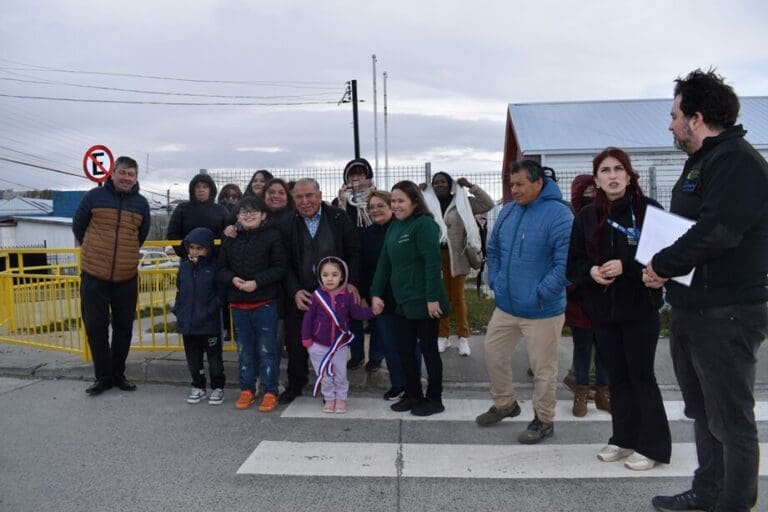 Inauguran obra de seguridad vial y accesibilidad en Barrio Juan Pablo II de Punta Arenas
