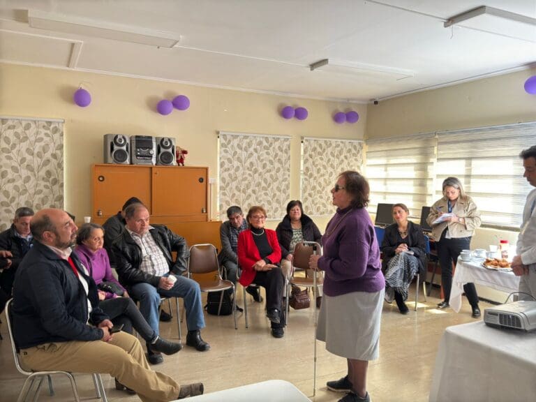 Sernac realiza conversatorio sobre accesibilidad universal en supermercados en Punta Arenas
