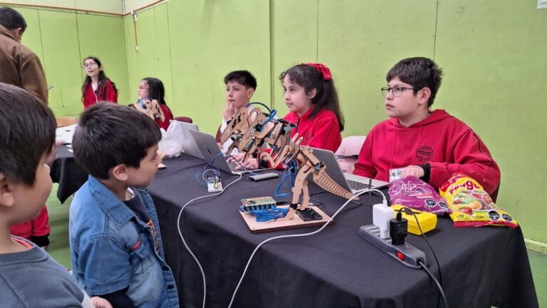 Estudiantes promueven el aprendizaje a través de la gamificación en la Escuela Bernardo O’Higgins de Tierra del Fuego