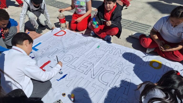 Feria Interactiva en Tierra del Fuego conmemora el Día Internacional de la Eliminación de la Violencia hacia la Mujer