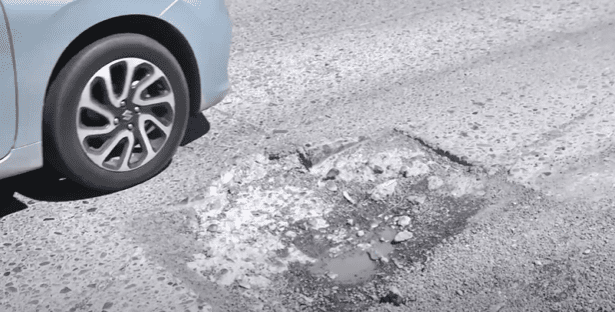 Municipalidad de Punta Arenas avanza en la reparación de baches en sectores críticos