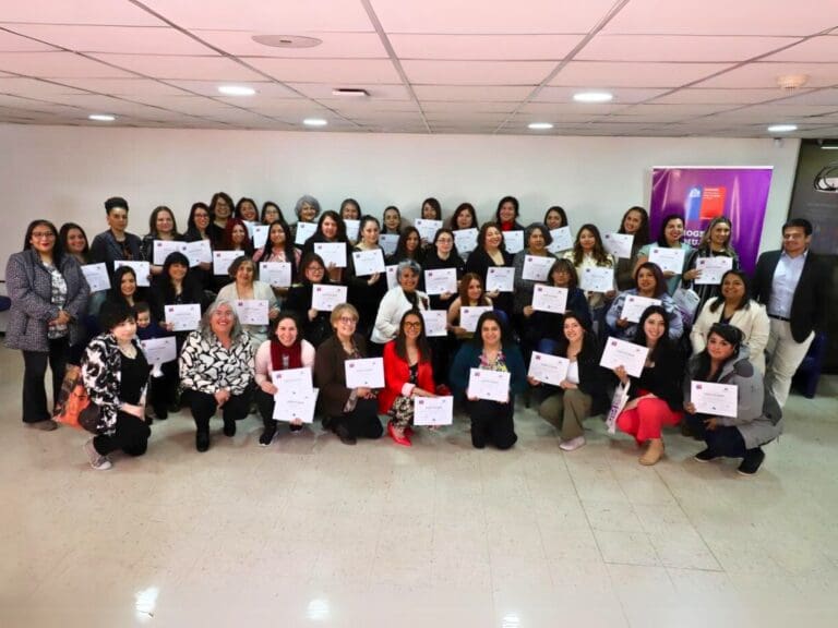 Más de 60 mujeres de Magallanes culminan con éxito la Escuela Mujer Emprende 2024