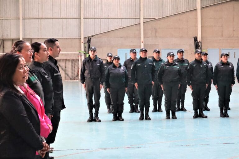 Gendarmería de Magallanes celebra su 94° aniversario con condecoraciones y ascensos en Punta Arenas