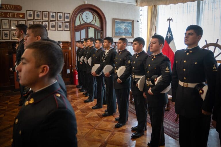 Conscriptos destacan aprendizajes y reflexionan sobre su futuro tras visita a la Tercera Zona Naval