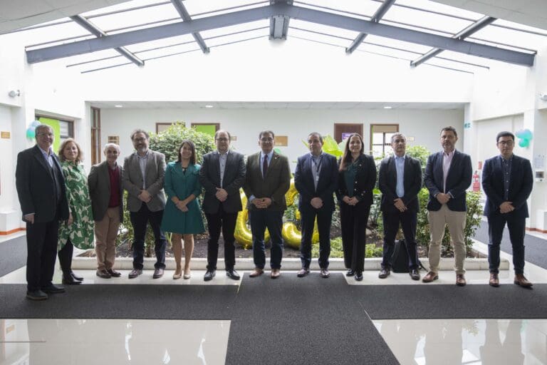 Tesorería General de la República y Umag firman convenio para fomentar educación financiera y prácticas profesionales