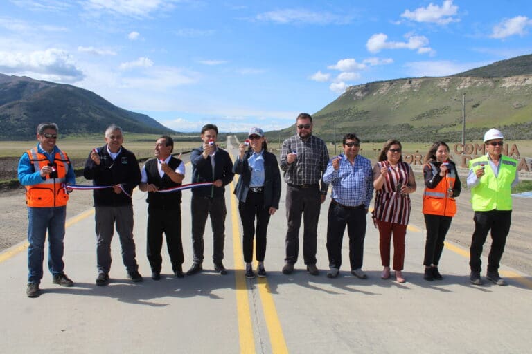 Gobierno inaugura reposición de 4,8 kilómetros de Ruta 9 en Torres del Paine con inversión de 6.700 millones de pesos