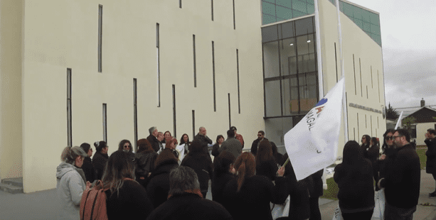 Mesa del Sector Público se moviliza en rechazo a dictamen sobre funcionarios a contrata