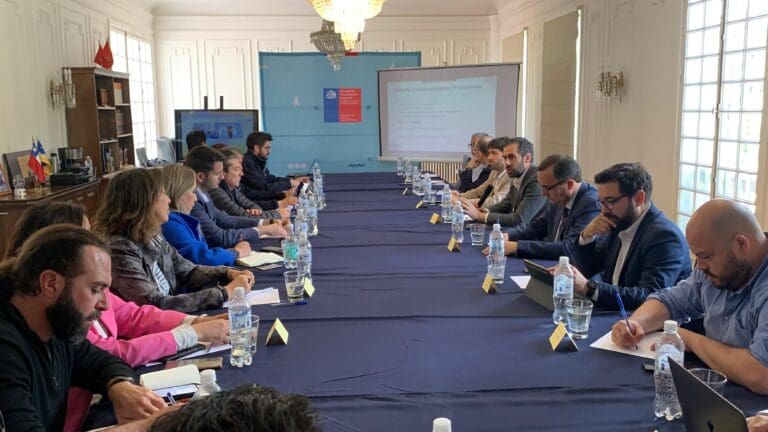 Ministro de Economía lidera reunión del Gabinete Pro Crecimiento en Magallanes: impulso a inversiones y empleo local
