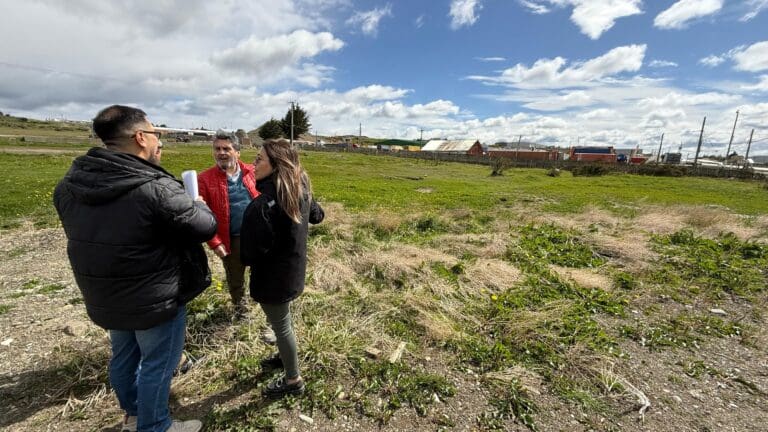Nuevo aparcadero para camiones en Punta Arenas busca mejorar la seguridad vial y condiciones para transportistas
