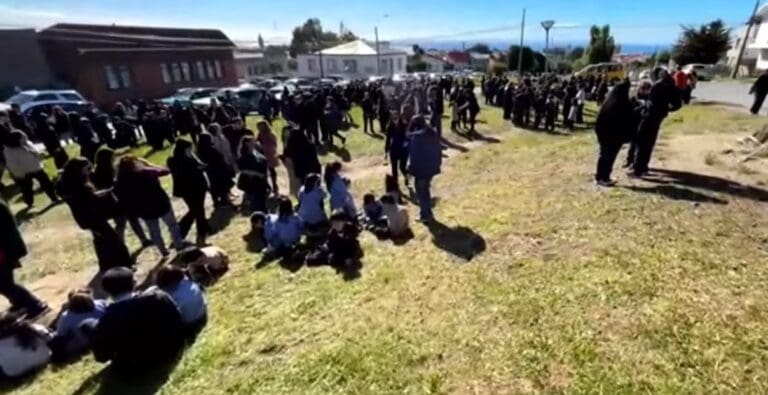 Falsa alarma de bomba en Colegio Miguel de Cervantes de Punta Arenas