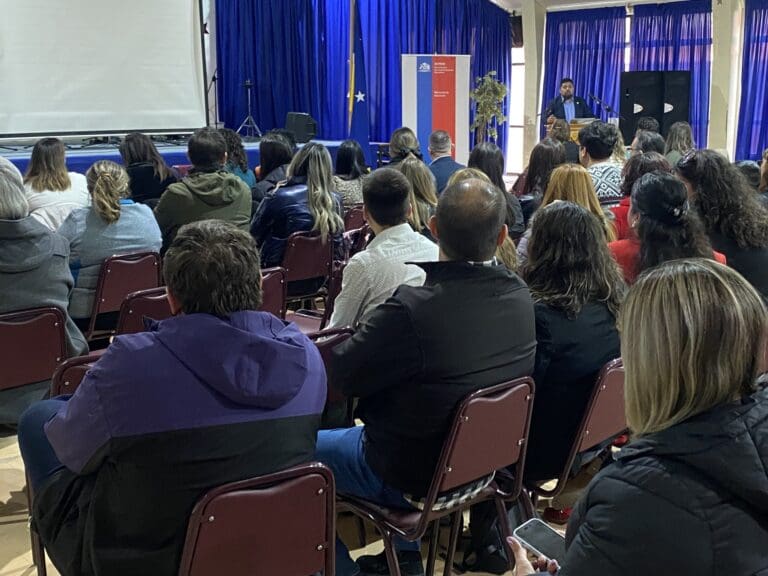 Seminario en Magallanes aborda avances en convivencia escolar y bienestar educativo