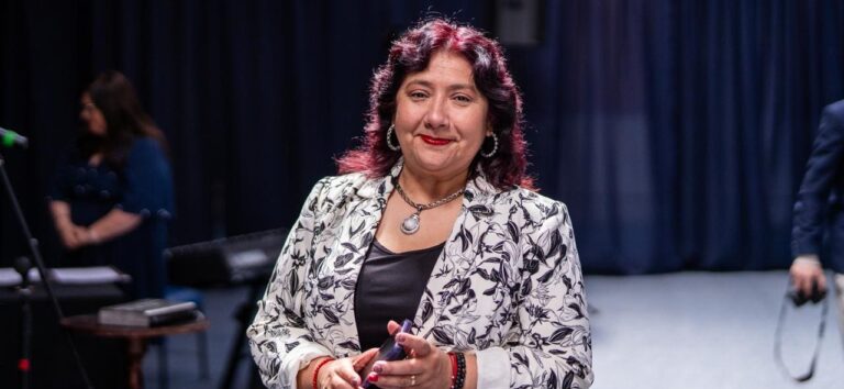 Ana Mayorga Bahamonde asume como nueva alcaldesa de Natales en ceremonia solemne