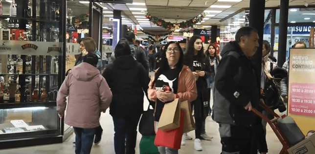 Gran afluencia de argentinos en Punta Arenas para compras navideñas