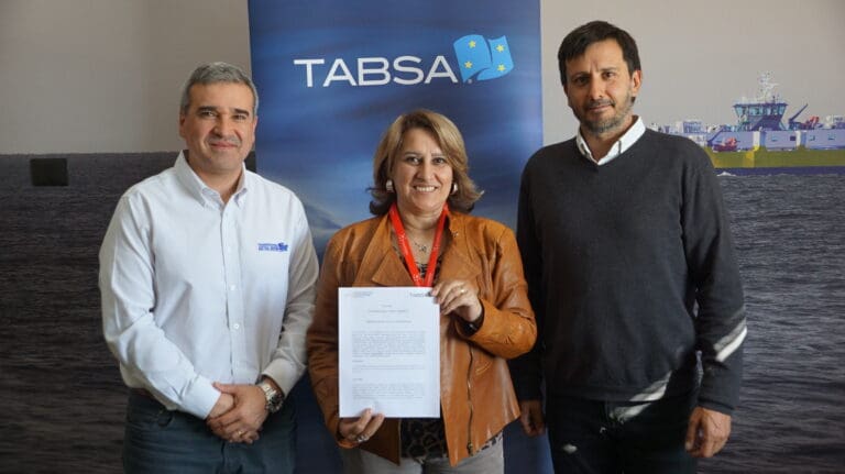 Tabsa y Coaniquem firman convenio para prevenir quemaduras