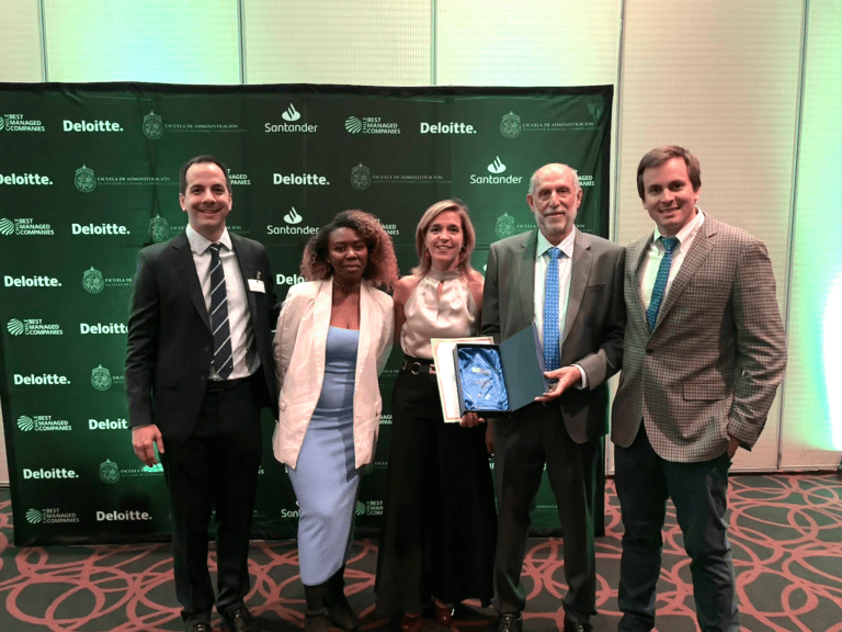 Antarctica21: reconocida como una de las mejores empresas de Chile 2024 por su innovación y excelencia