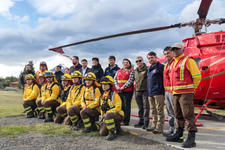 Magallanes cuenta con su primer helicóptero para prevención y combate de incendios forestales