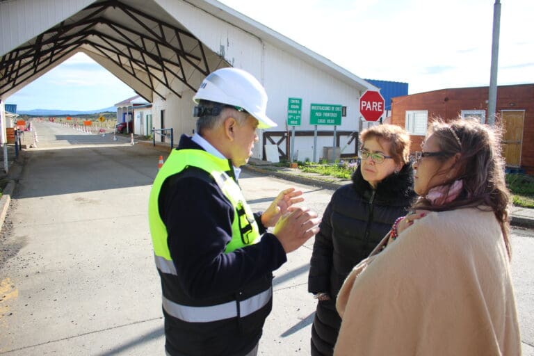 Realizan apertura provisoria del Paso Fronterizo Casas Viejas: tránsito solo de vehículos de carga mayor y buses de pasajeros 