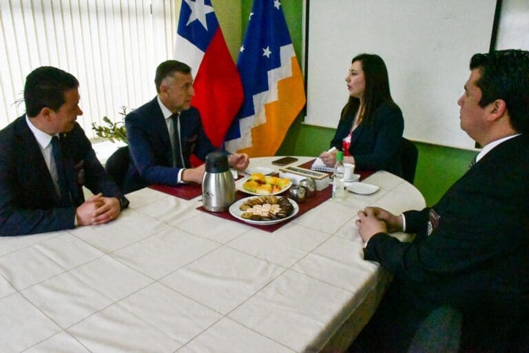 Reunión entre jefe regional de la PDI y delegada Calisto aborda avances y desafíos de seguridad pública