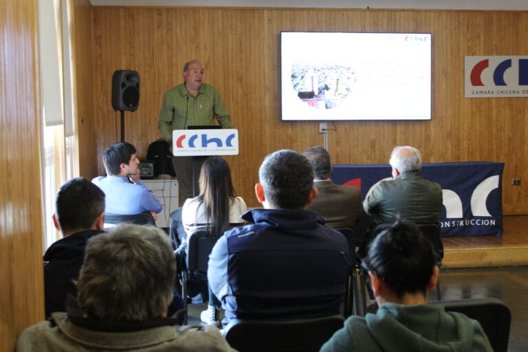 Seminario sobre riesgo sísmico en Magallanes destaca nueva zonificación sísmica para Punta Arenas