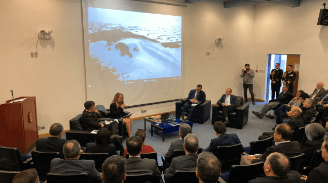 Presentan en Punta Arenas el libro “Territorio Chileno Antártico: Una Mirada Multidisciplinaria”