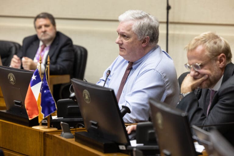 Senador Kusanovic critica fuertemente propuesta gubernamental para los pensionados del 4%