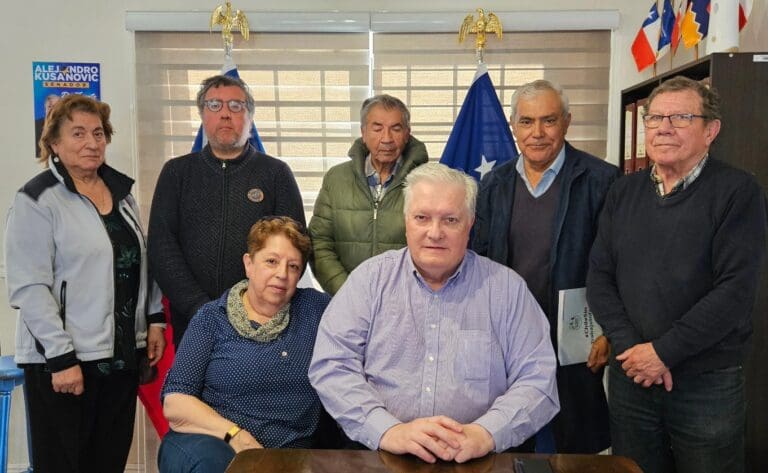 Senador Kusanovic logra ampliar bono de compensación a más de 830 jubilados de la ex Caja EMPART