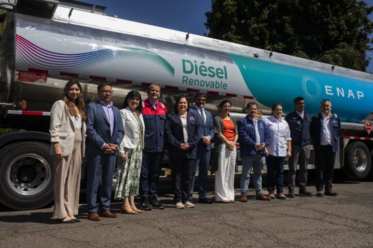 Enap produce por primera vez diésel renovable con menor huella de carbono en Chile