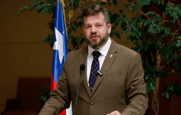 Johannes Kaiser ocupa el segundo lugar en las preferencias presidenciales, según Cadem