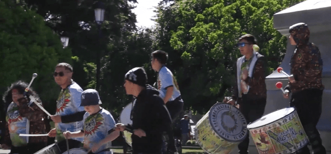 Arte y cultura se tomaron la Plaza de Armas con batucadas y cueca