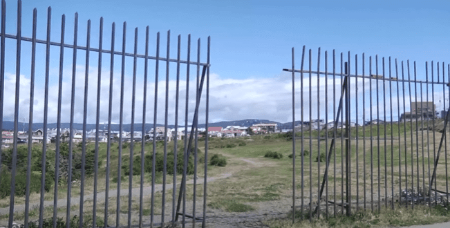 Robo de cerco perimetral afecta al Parque María Behety en Punta Arenas