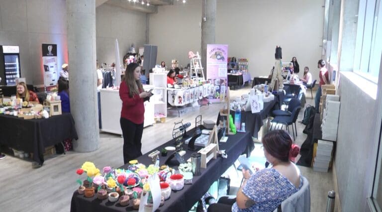 Feria Alumni Umag 2025: un espacio de emprendimiento local en Zona Franca